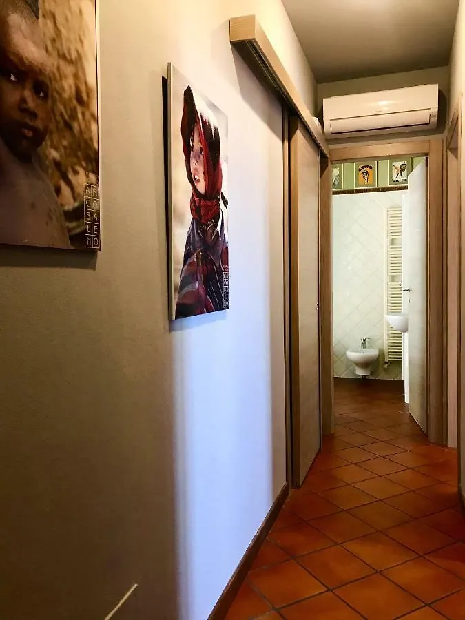 La Finestrella Sul Canale Di Via Piella Hotel Bologna Italy