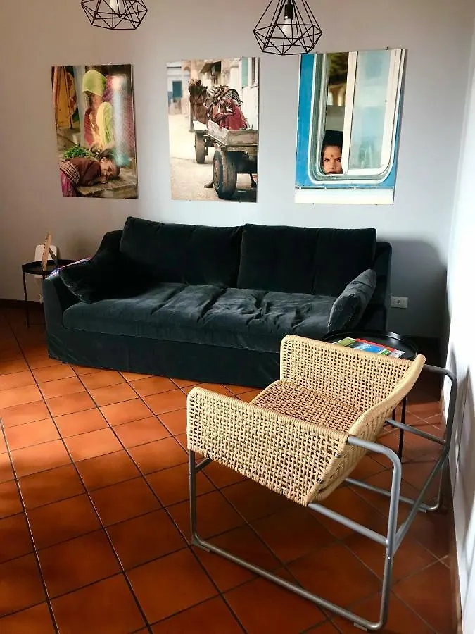 La Finestrella Sul Canale Di Via Piella Hotel Bologna