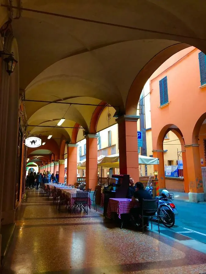 Apartment La Finestrella Sul Canale Di Via Piella Hotel Bologna Italy